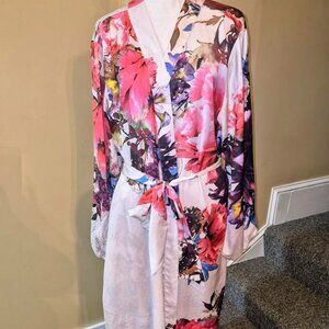 Soma Water color Inspired Gorgeous Robe !!!!! XL